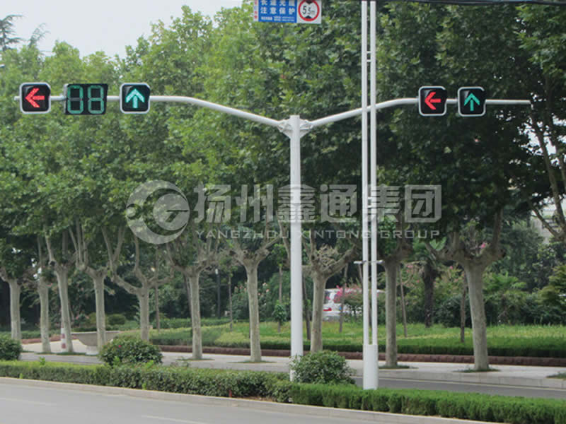 XHDG-041，Y型雙挑信號燈桿