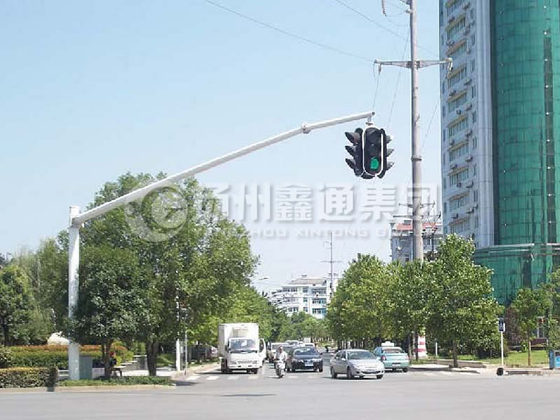 XHDG-047，吊籠式信號燈桿