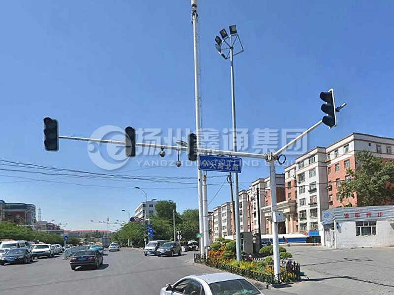 XHDG-050，八棱直角懸臂信號燈桿